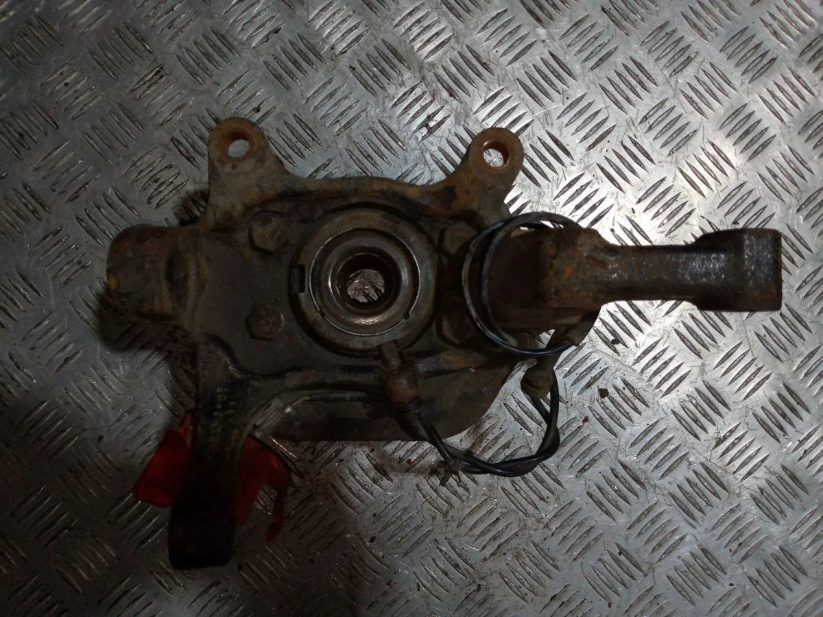 Кулак поворотный Infiniti FX 35 VQ35