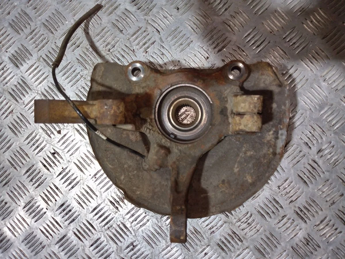 Кулак поворотный п.л mitsubishi lancer X