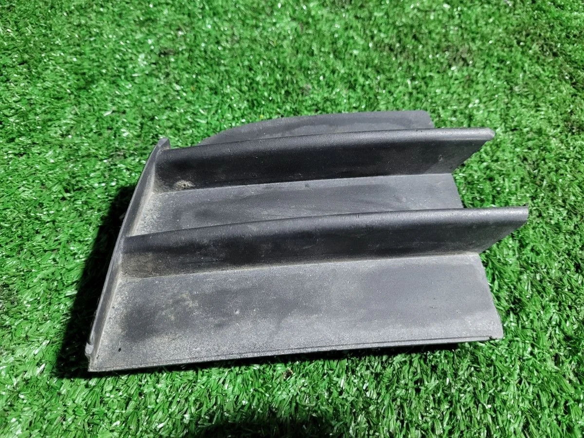 Решетка в бампер левая Skoda Superb II (2008—2013)