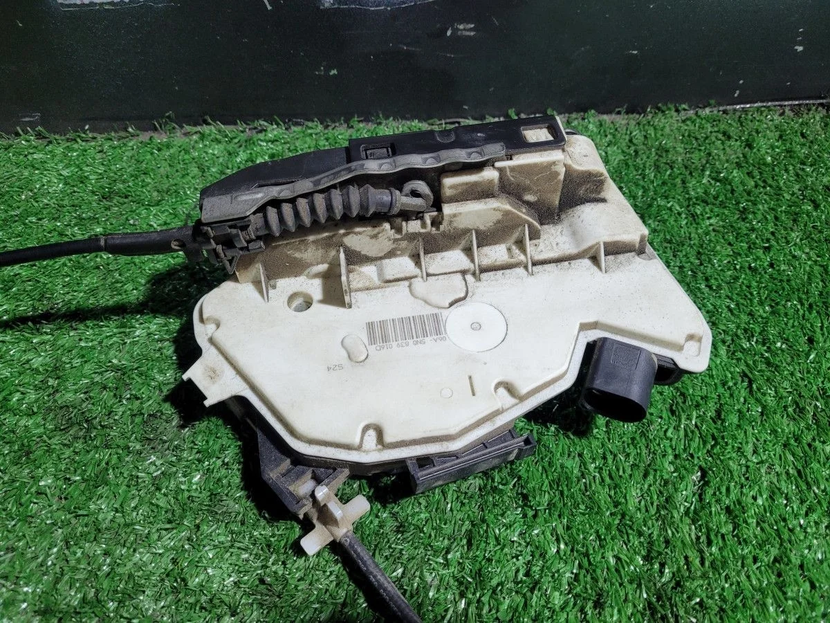 Замок двери задней правой на SuperB 2