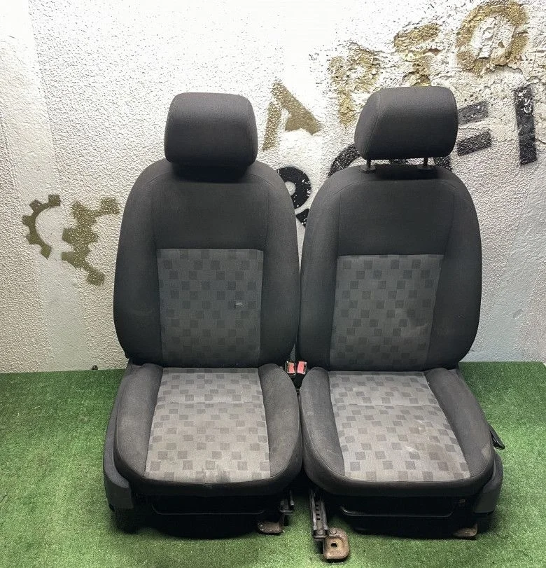 Сиденья комплект Ford Focus 2 2007