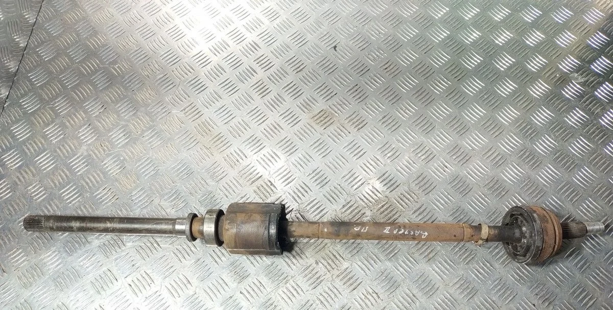 Привод передний правый Renault Duster