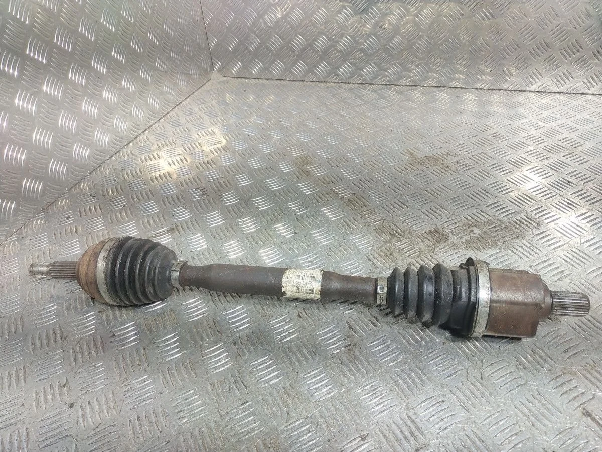 Полуось передняя левая (привод) Renault Logan