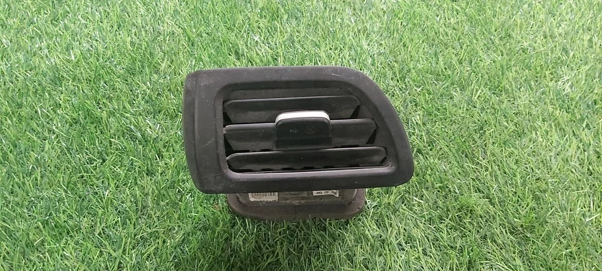 Дефлектор воздушный салон Kia Rio 3