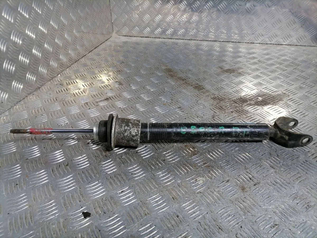 Стойка амортизатора передняя M-B w211