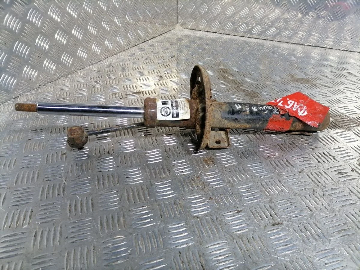 Стойка амортизатора передняя Skoda Fabia I