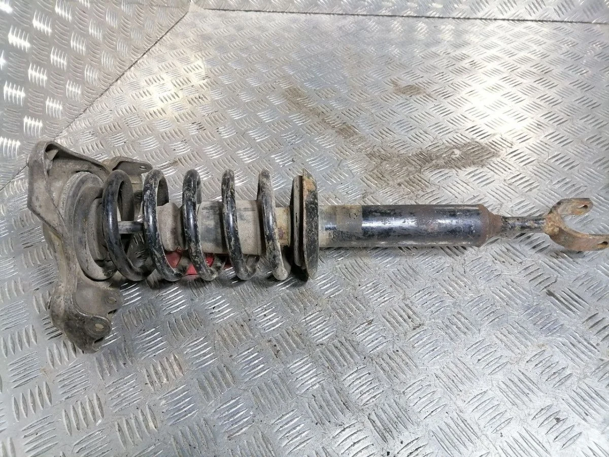 Стойка амортизатора передняя AUDI A6 C5