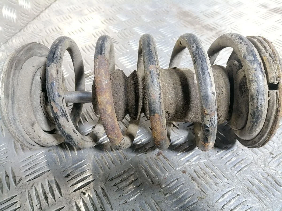 Пружина передняя AUDI A6 C5