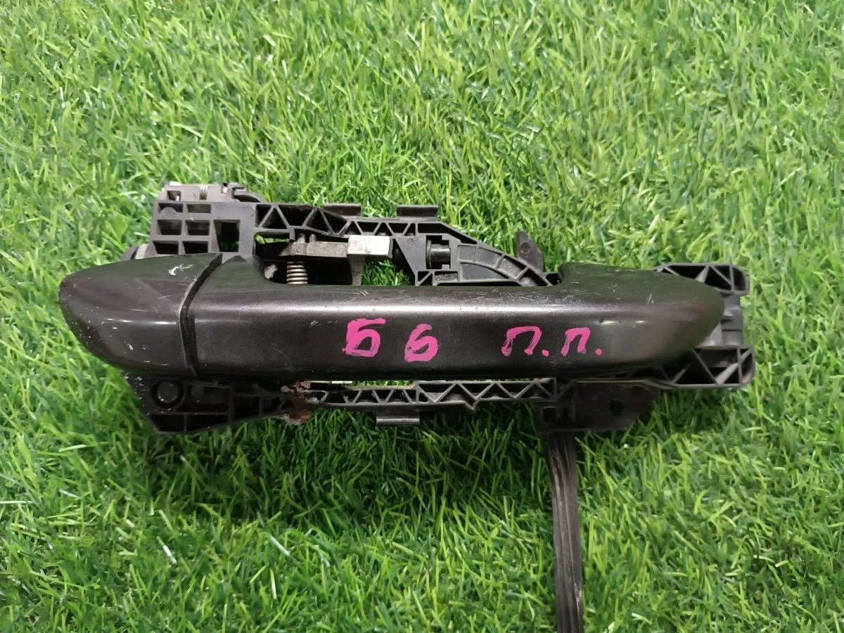 Ручка двери наружная VW Passat