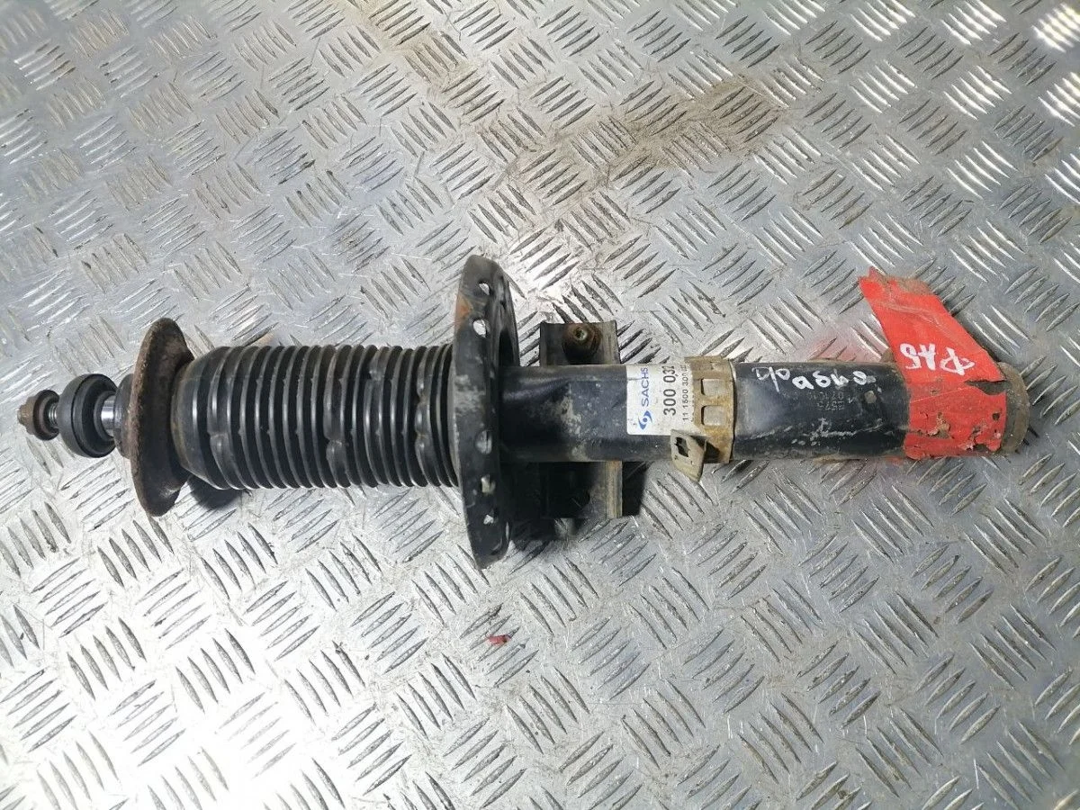 Стойка амортизатора передняя Skoda Fabia I