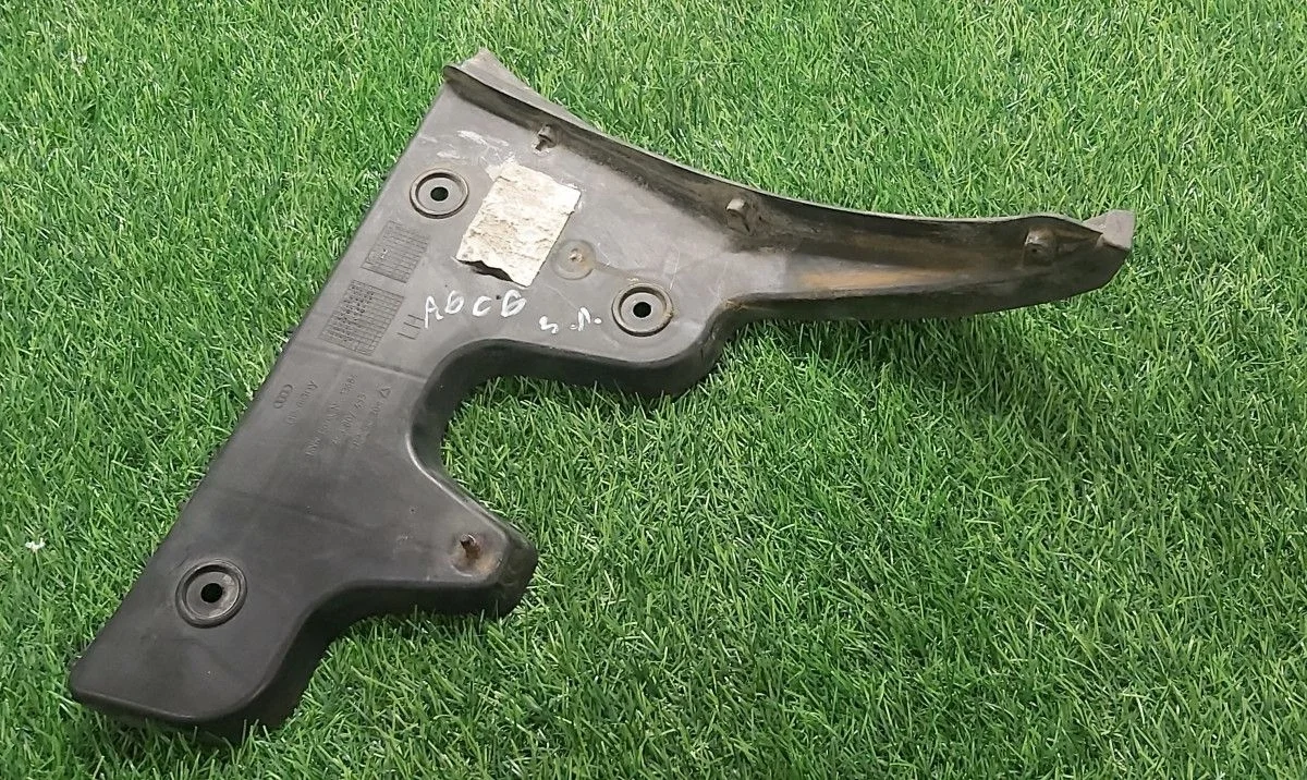 Кронштейн бампера задний левый Audi A6 C6