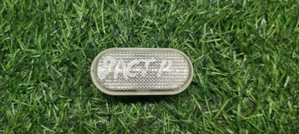 Повторитель в крыло Renault Logan 1 Duster Largus