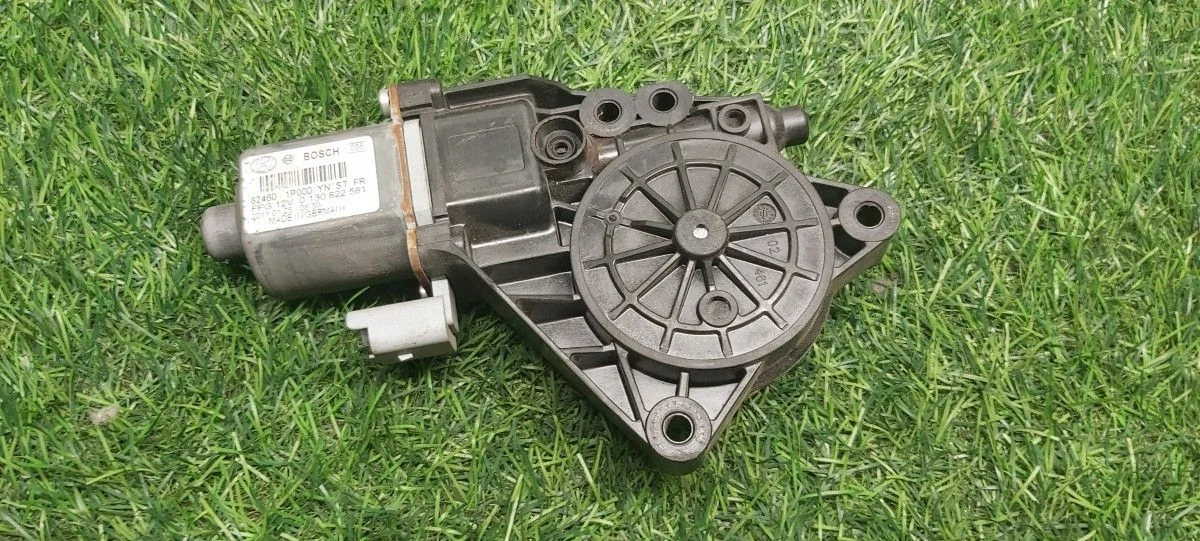 Моторчик стеклоподъемника Kia Venga