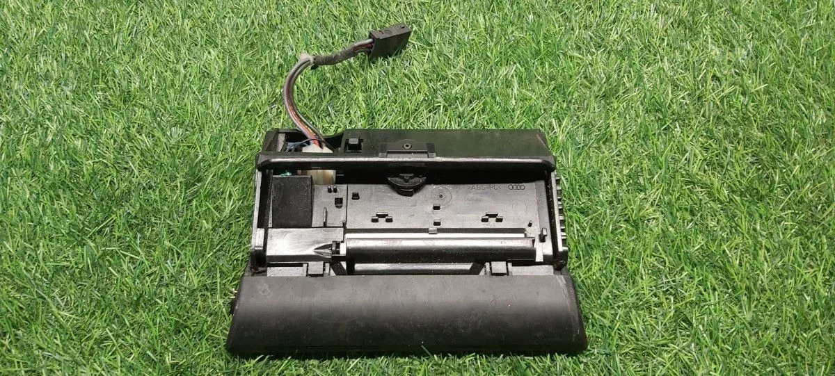 Пепельница Audi A6 (C5)