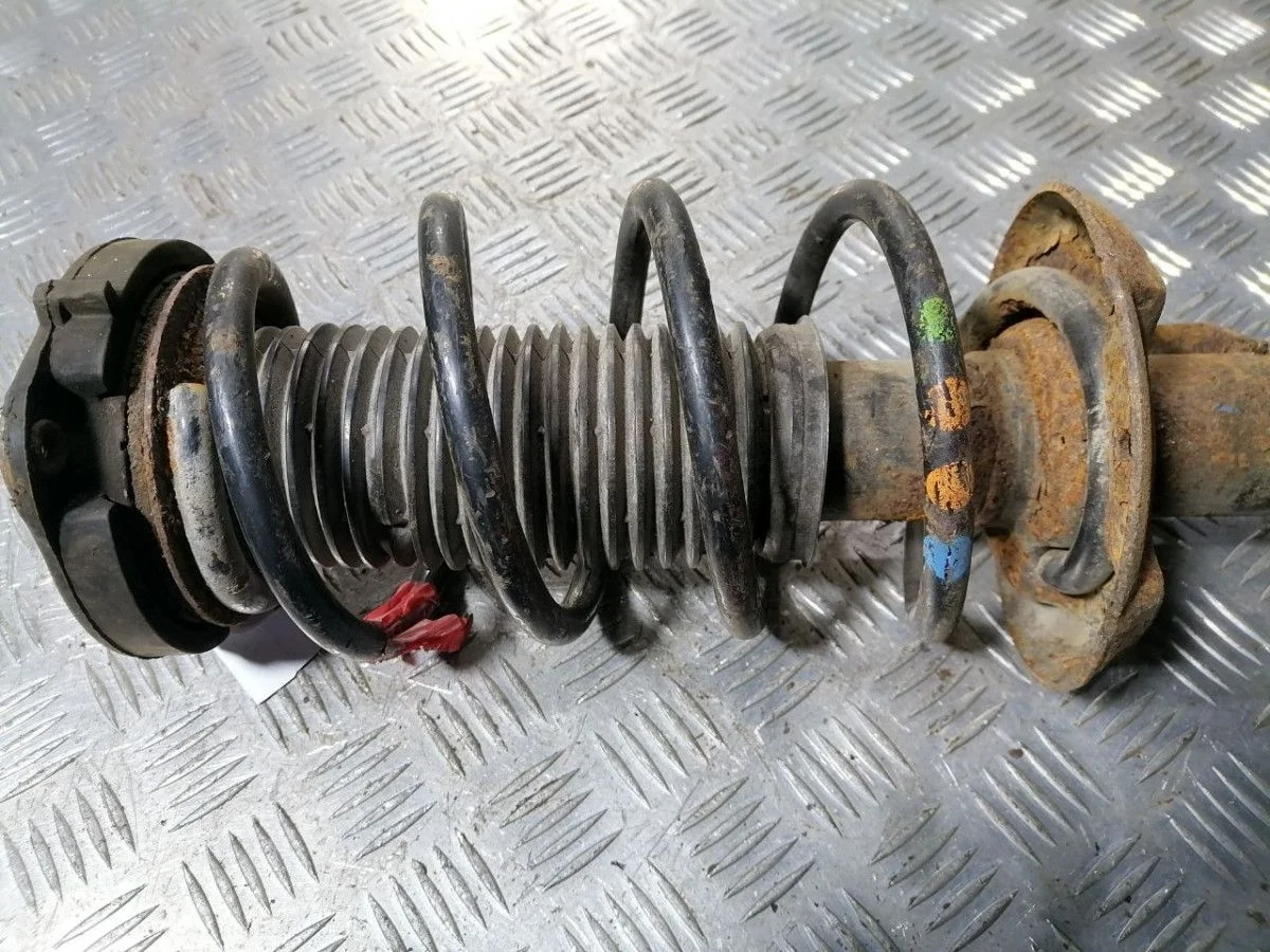 Пружина передняя Skoda Octavia A7