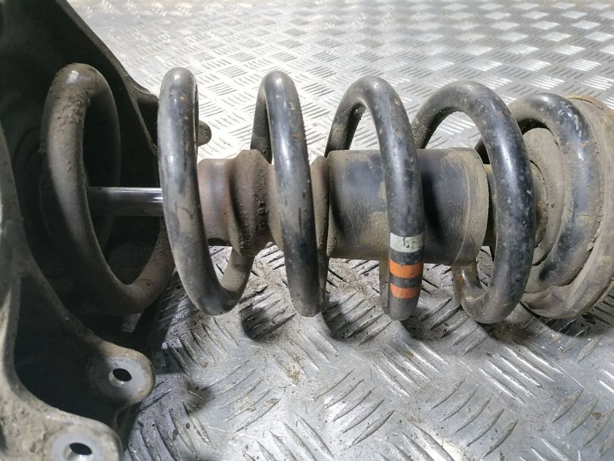 Пружина передняя левая AUDI A6 C6