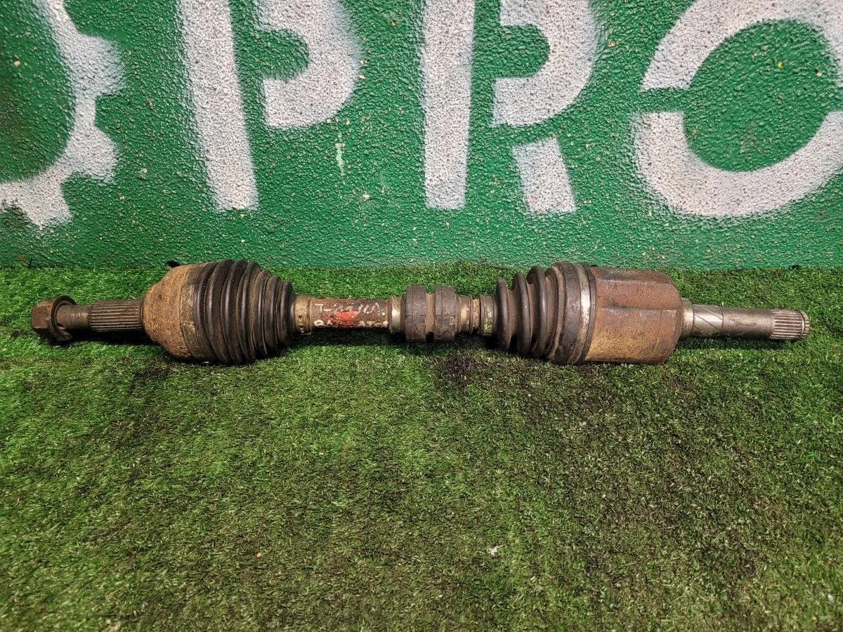 Полуось в сборе передняя левая на Montero 3