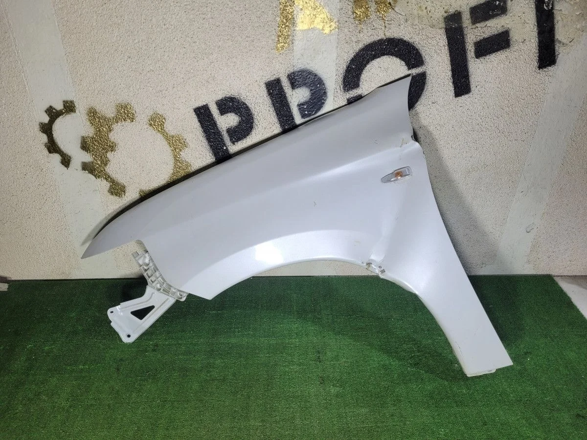 Переднее левое крыло на Outlander 3 2018-н.в.