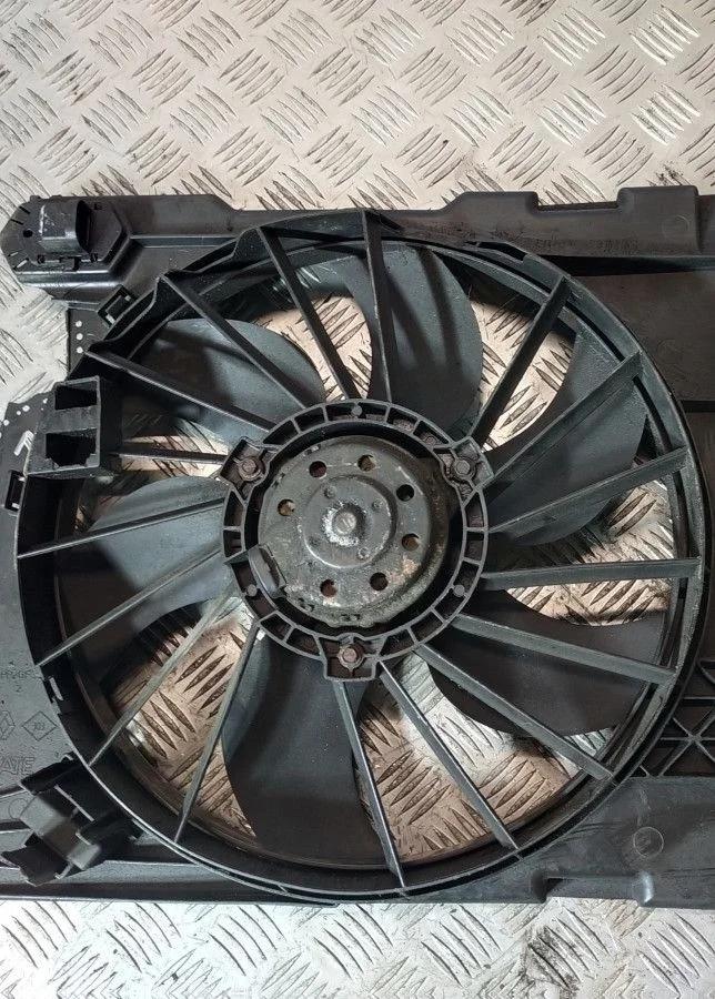 Вентилятор радиатора Renault Scenic