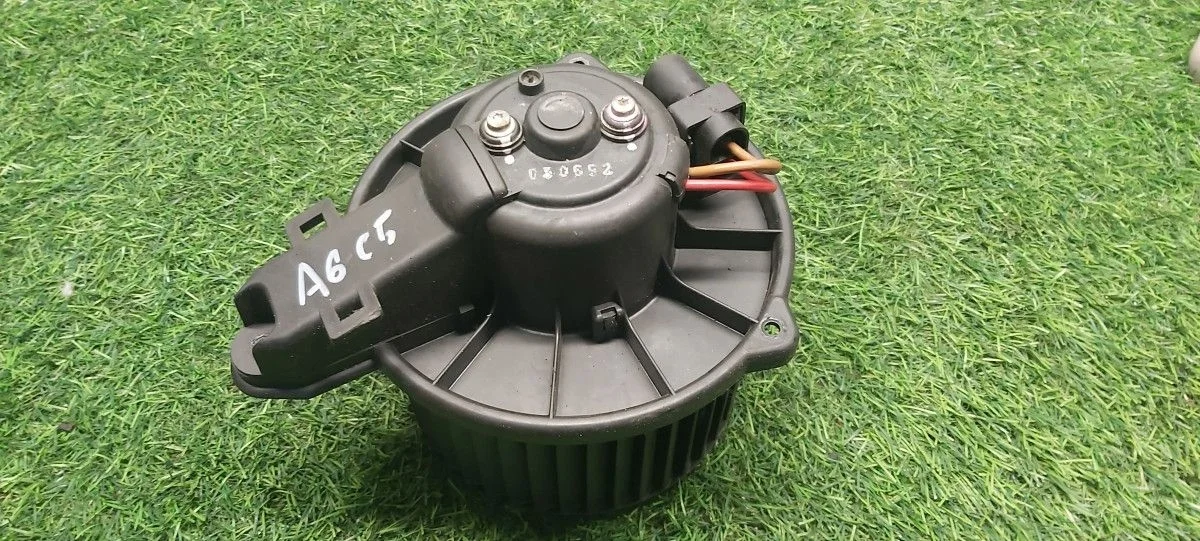 Моторчик печки Audi A6 C5