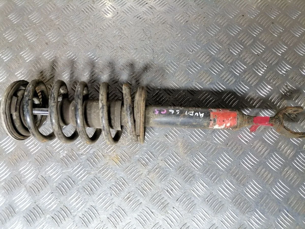 Стойка амортизатора передняя правая AUDI A6 C5