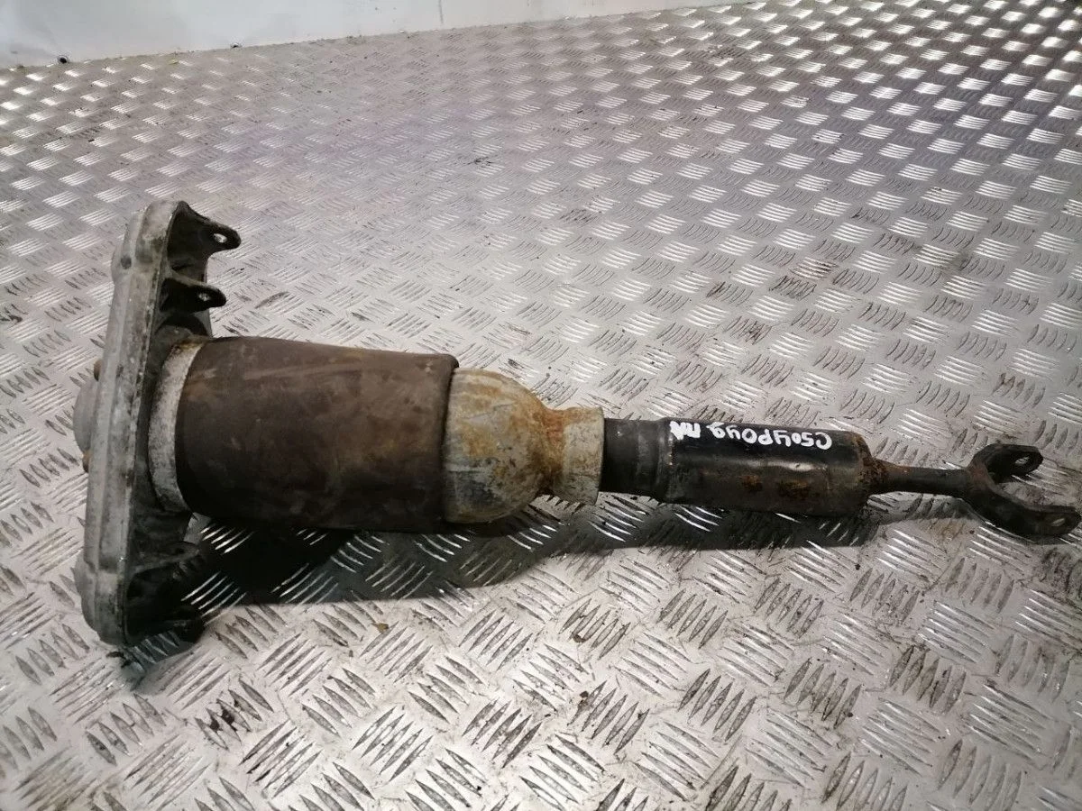 Амортизатор передний левый AUDI A6 C5 allroad