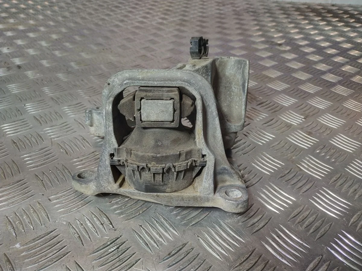 Подушка двигателя правая Renault Megane 3