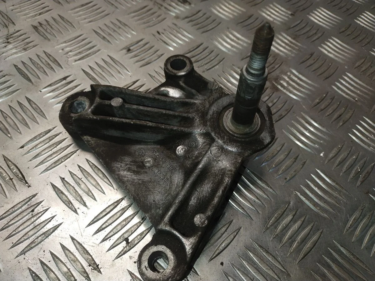 Кронштейн опоры КПП, Renault Sandero