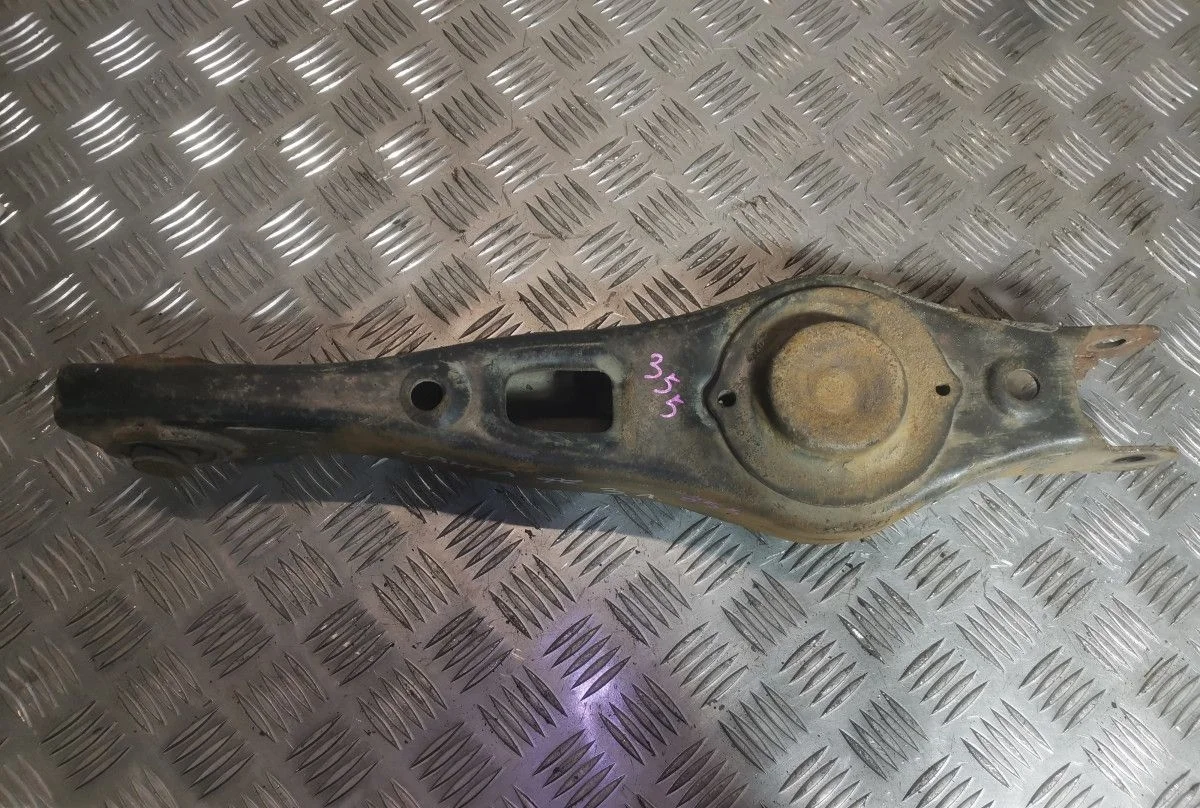 Рычаг задний левый Hyundai Santa Fe II