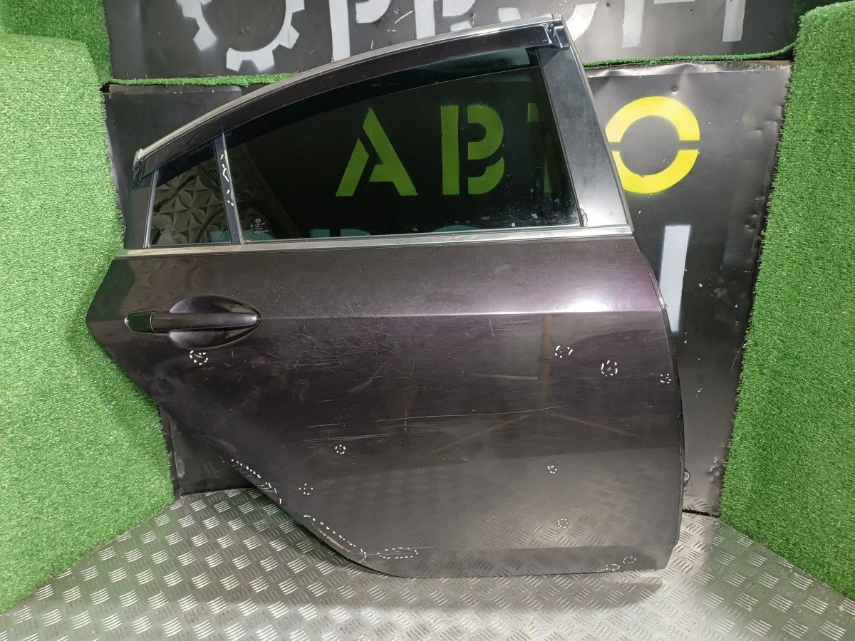 Задняя правая дверь Mazda 6 GH