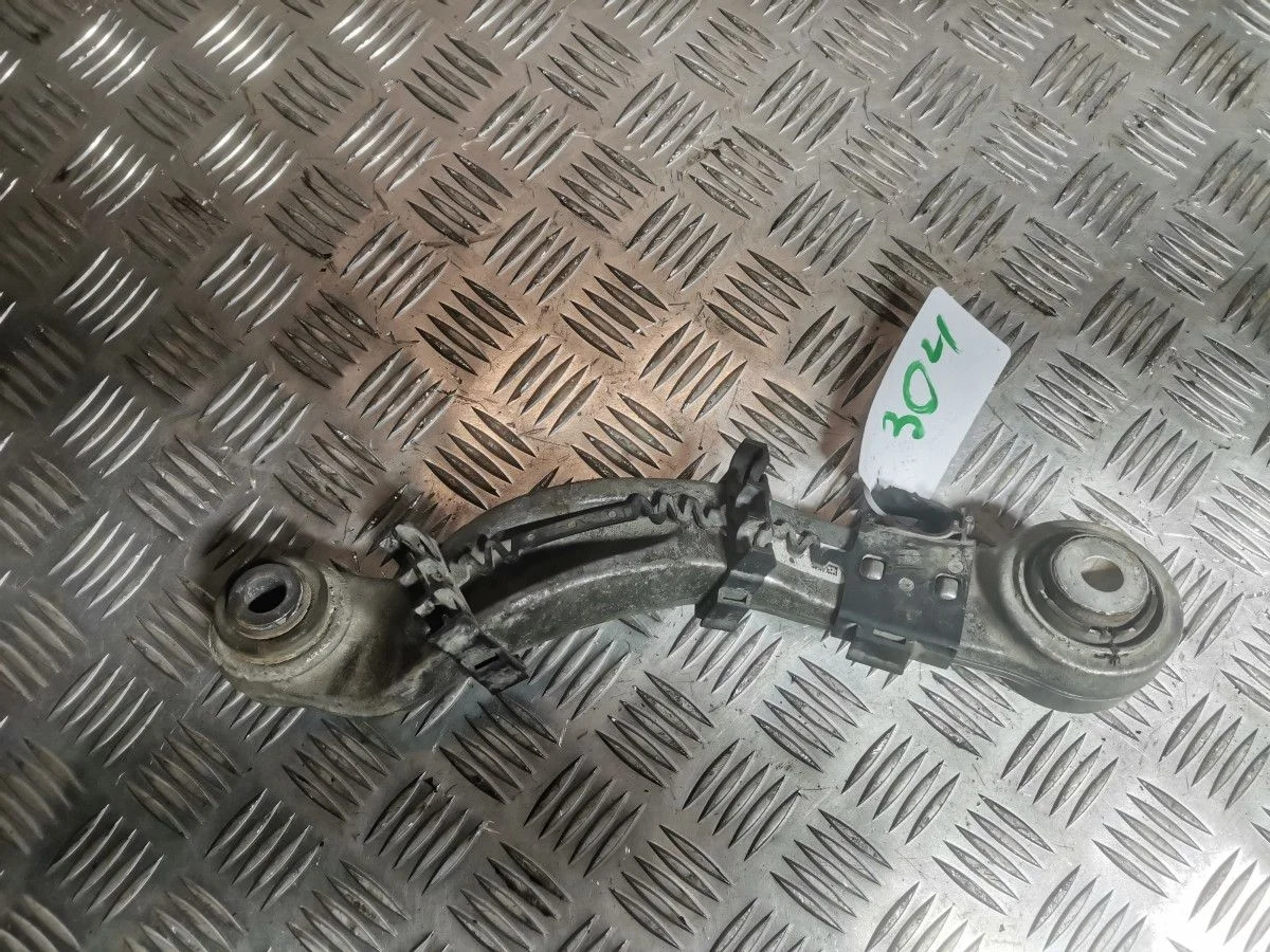 Рычаг задний левый Bmw 7 Series F01 с дефектом