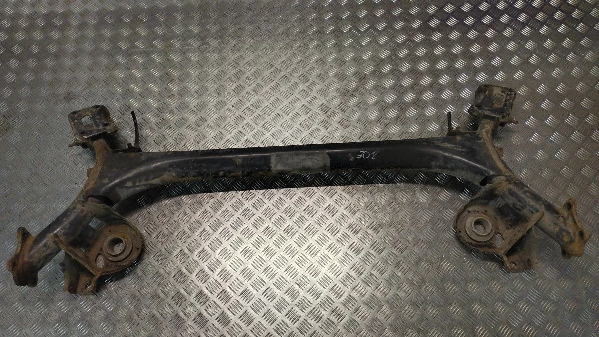 Балка задняя Peugeot 308