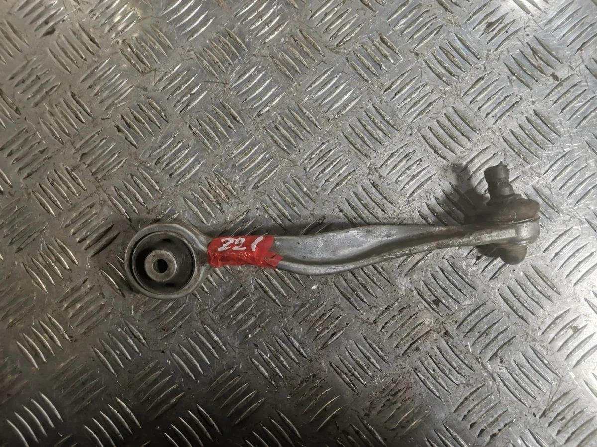 Рычаг передний левый Audi A6 C5