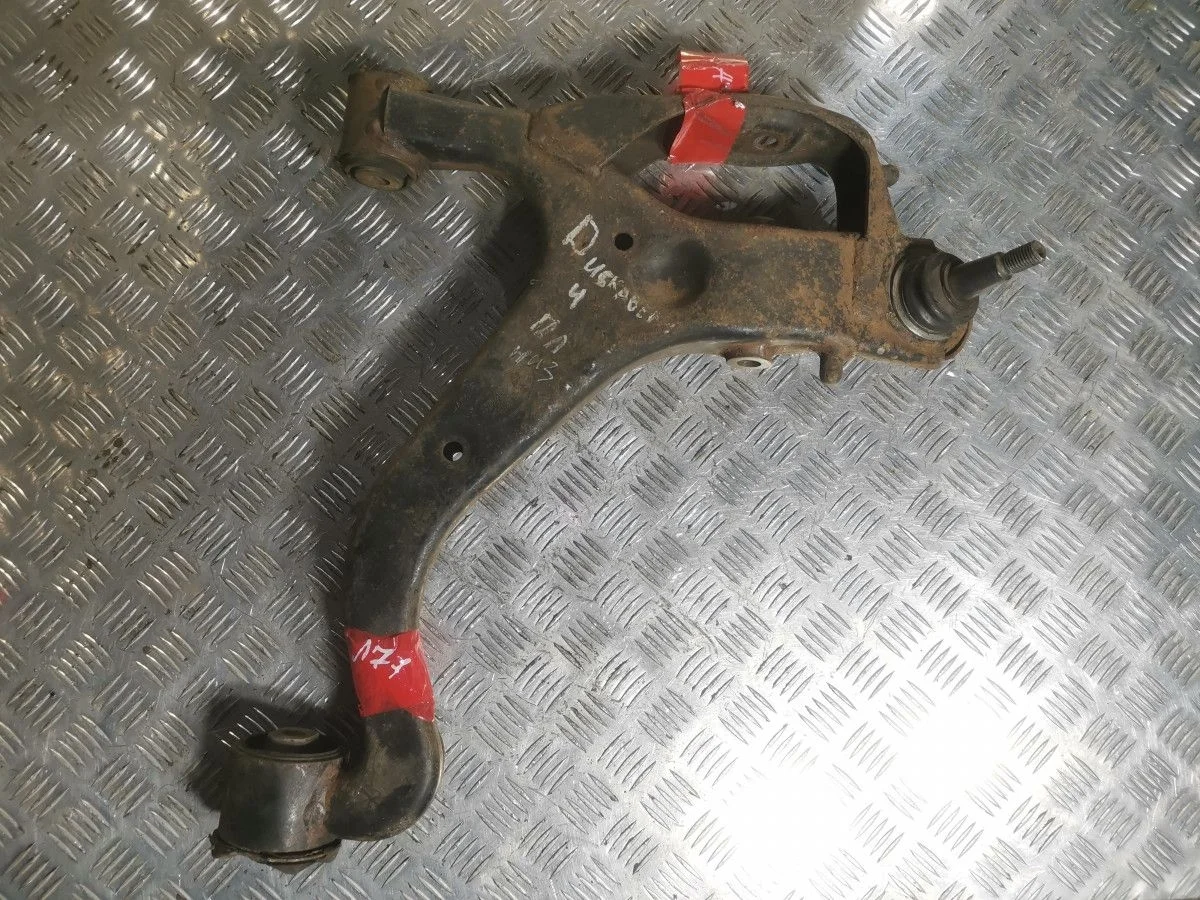 Рычаг передний левый Land Rover Discovery 4