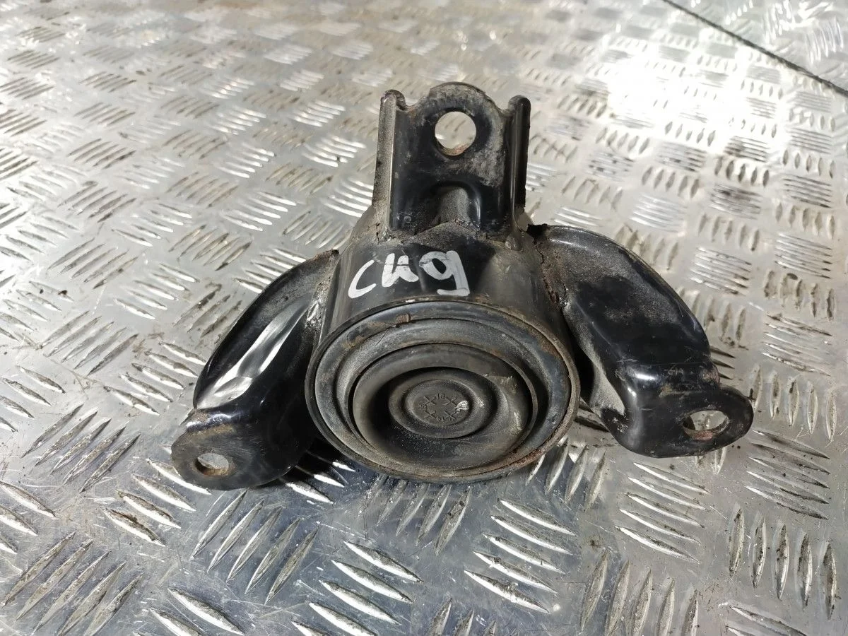 Опора двигателя правая Kia Ceed