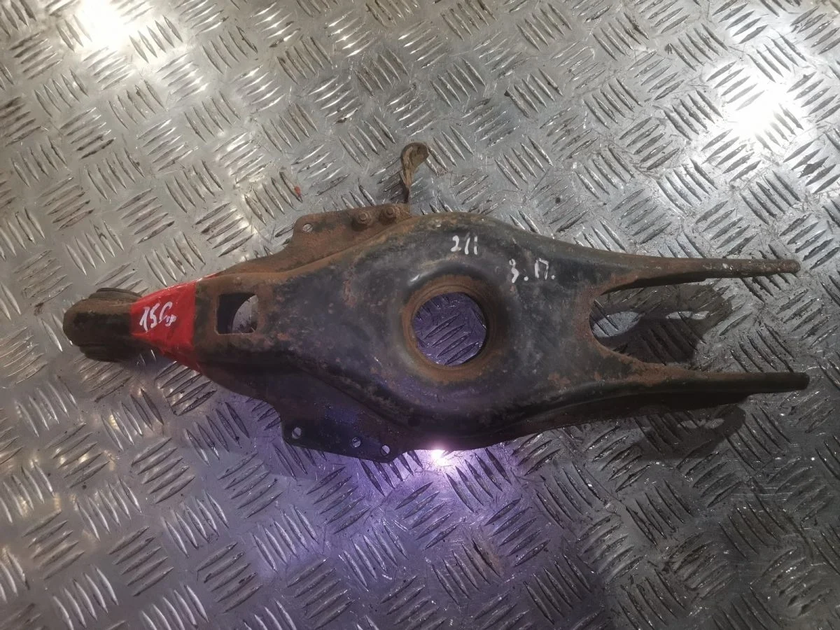 Рычаг задний нижний правый Mercedes Benz W211