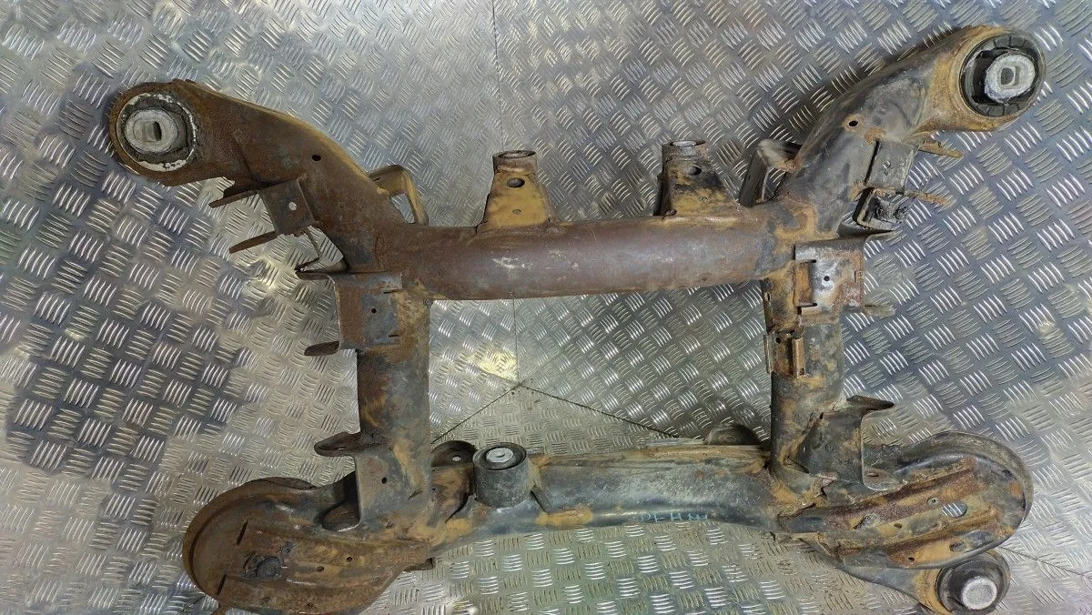 Подрамник задний Land Rover Range Rover 3