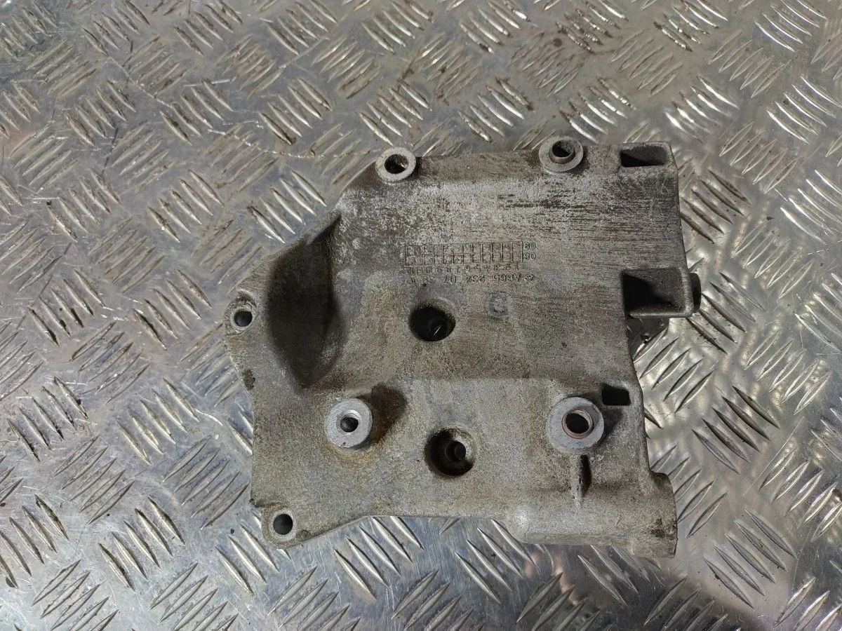 Кронштейн компрессора кондиционера SsangYong Kyron