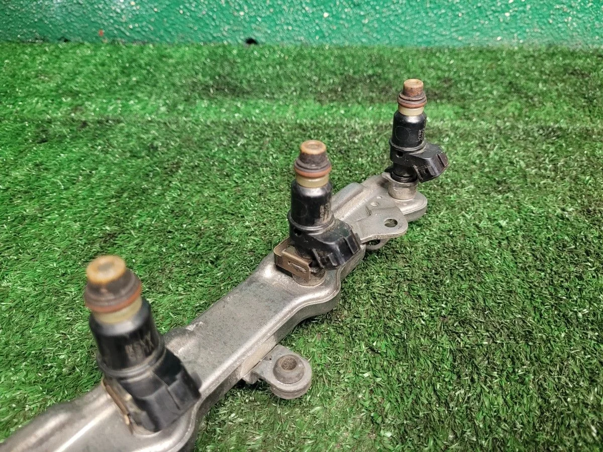 Форсунки топливные на Honda CIvic FD 1.8