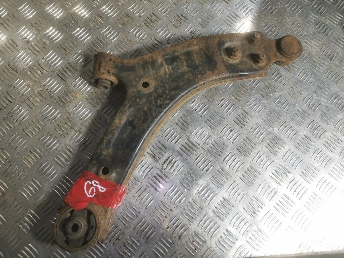 Рычаг передний левый Hyundai Grand Starex