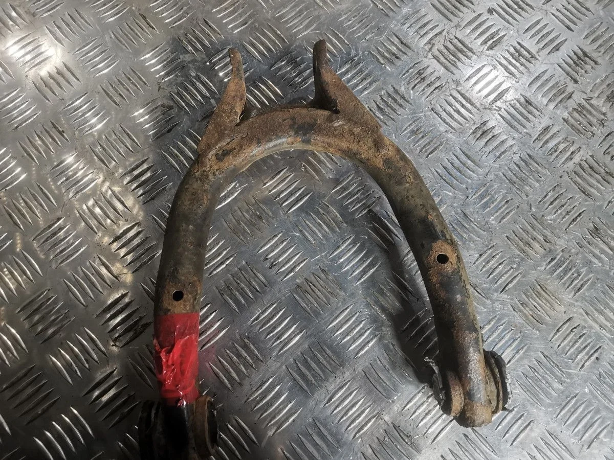 Рычаг задний верхний Audi A6 (C5)