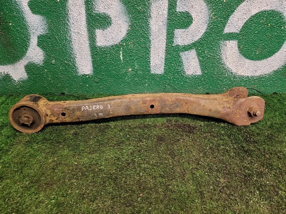 Рычаг задний продольный правый на Pajero 3