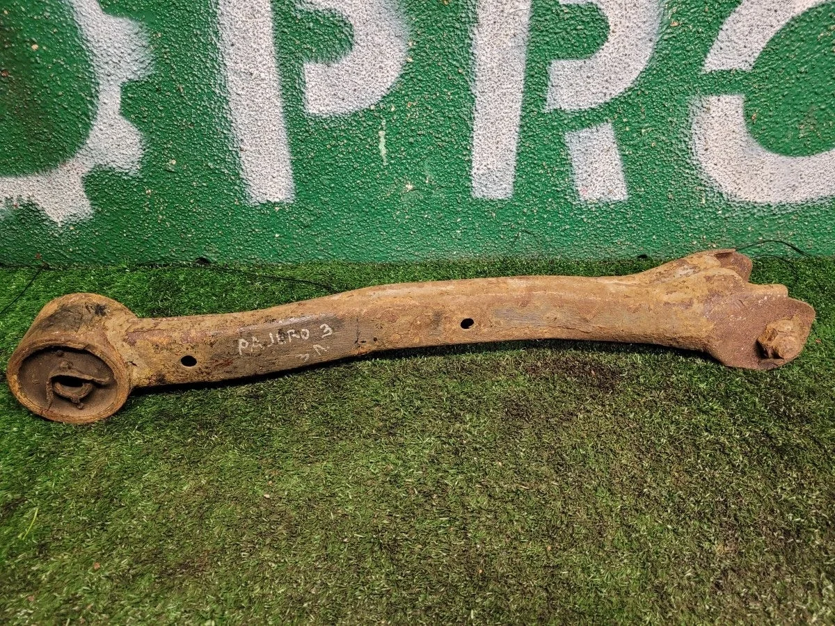 Рычаг задний продольный левый на Pajero 3