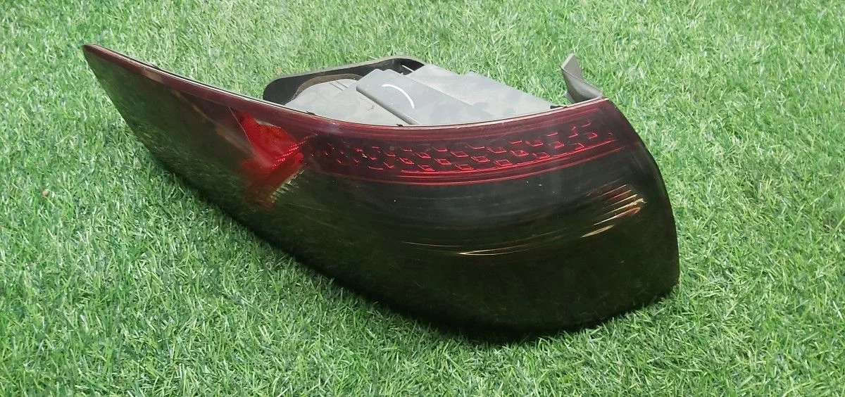 924014X000 Фонарь задний левый Рио 3