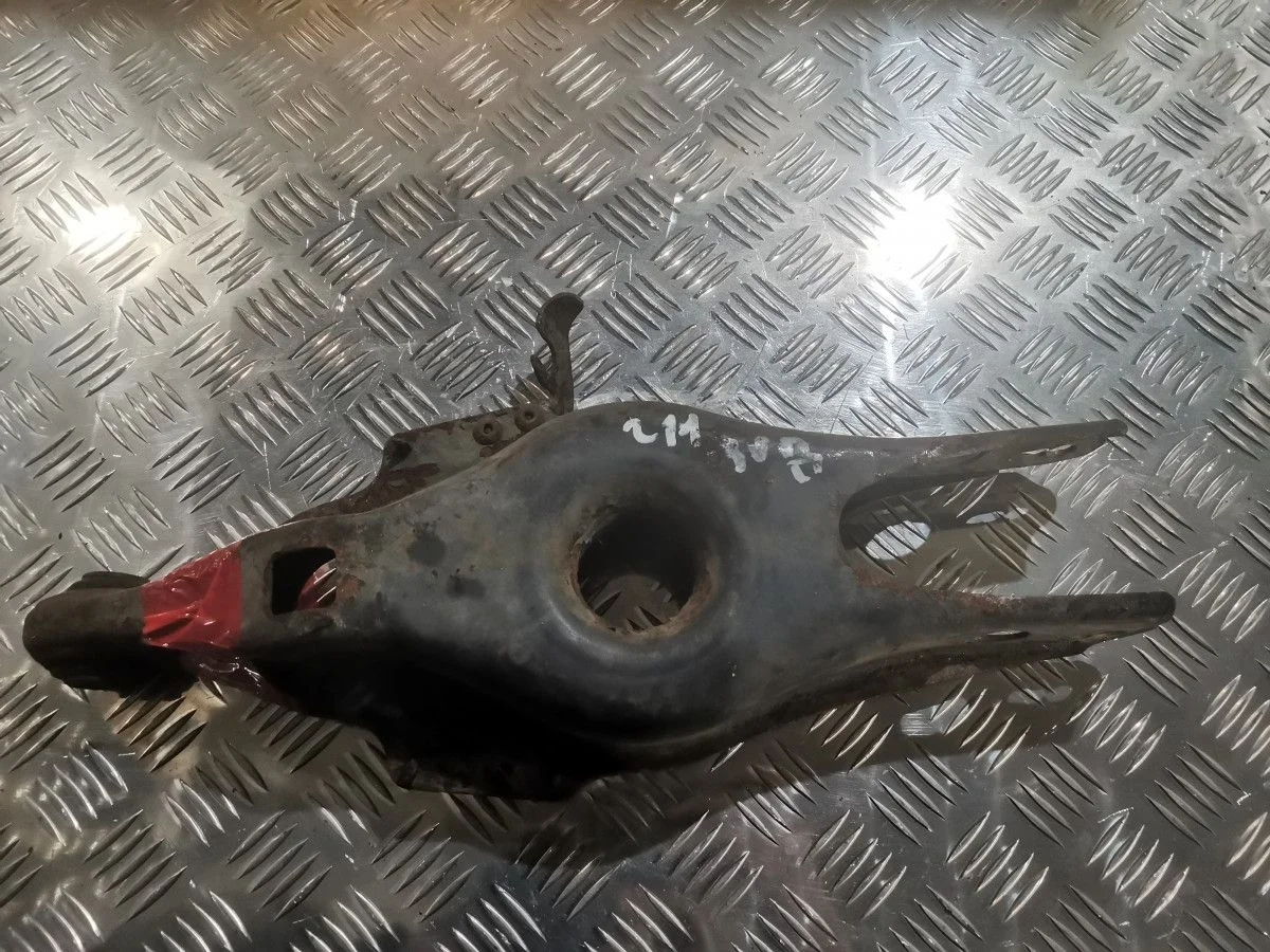 Рычаг задний нижний правый Mercedes Benz W211