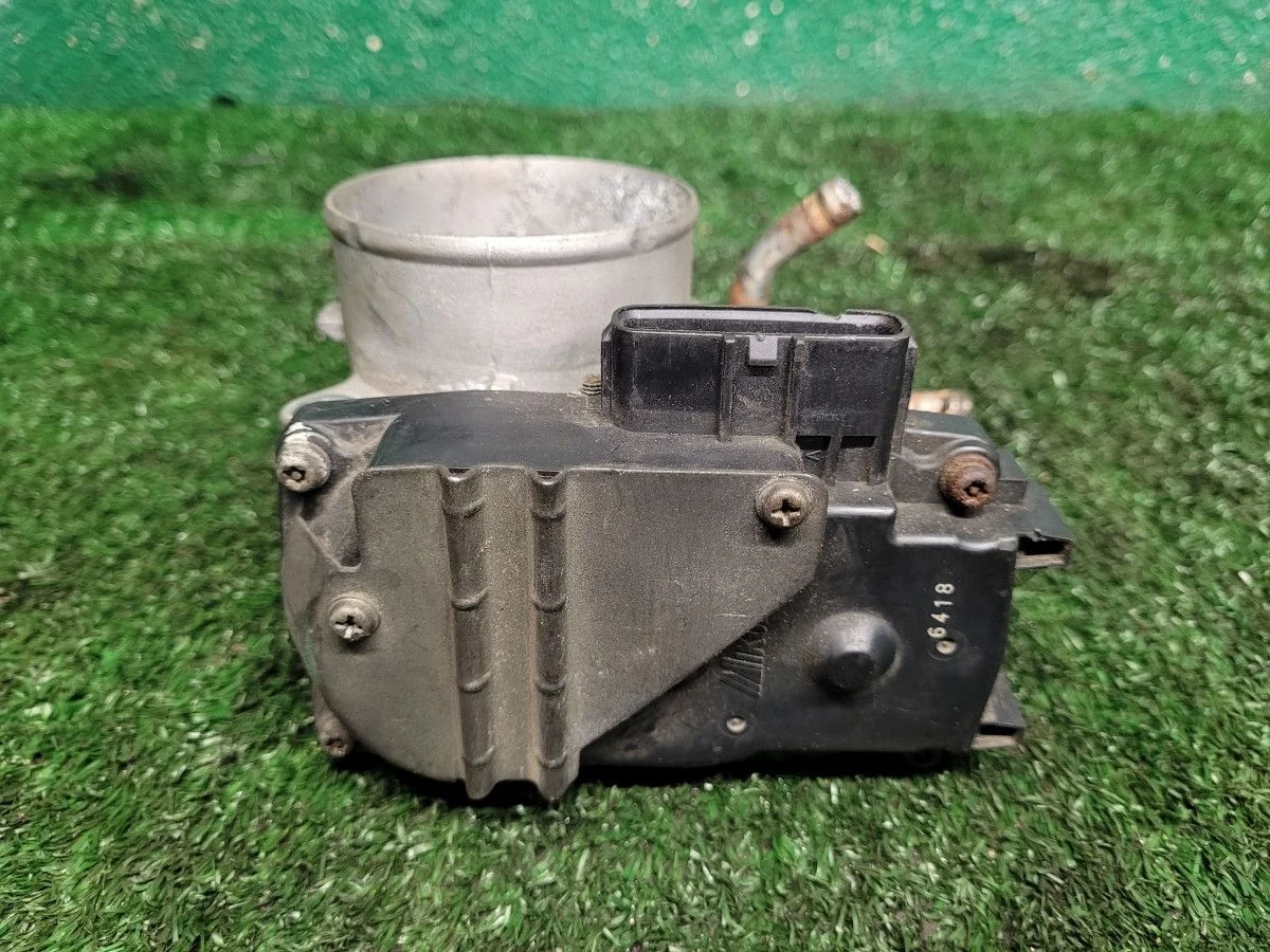 Дроссельная заслонка Mikuni на Lancer 9