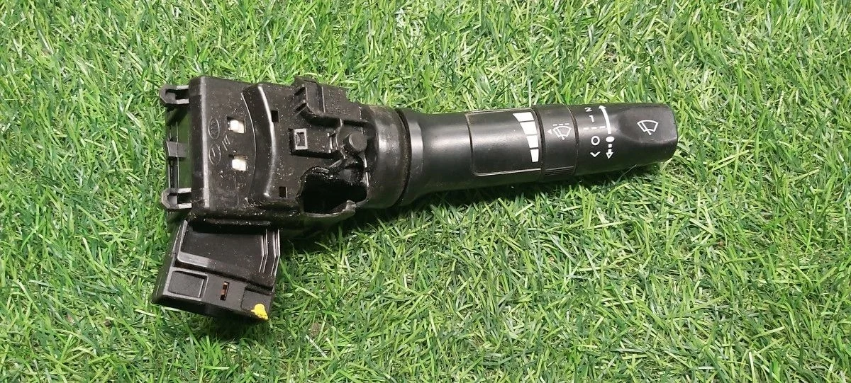 Kia Rio Solaris подрулевой переключатель