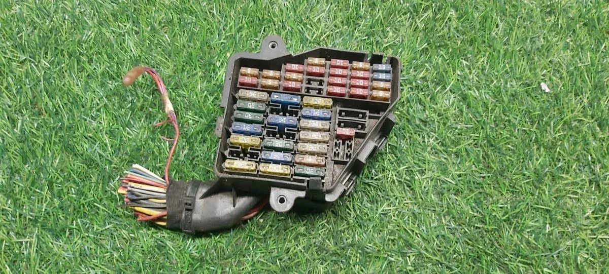 Блок предохранителей для Audi A6 C5 8D1941824