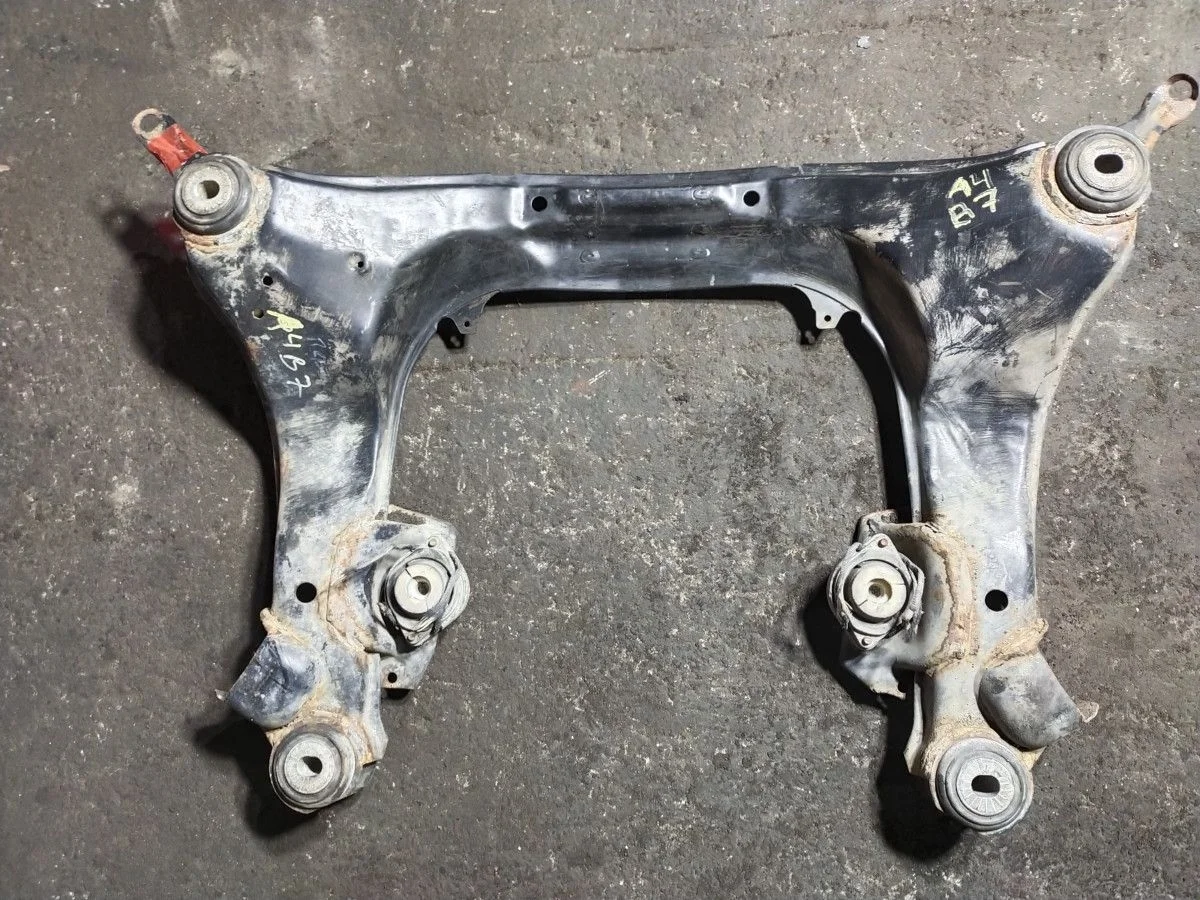 Балка подвески передняя (подрамник) Audi A4 (B7)
