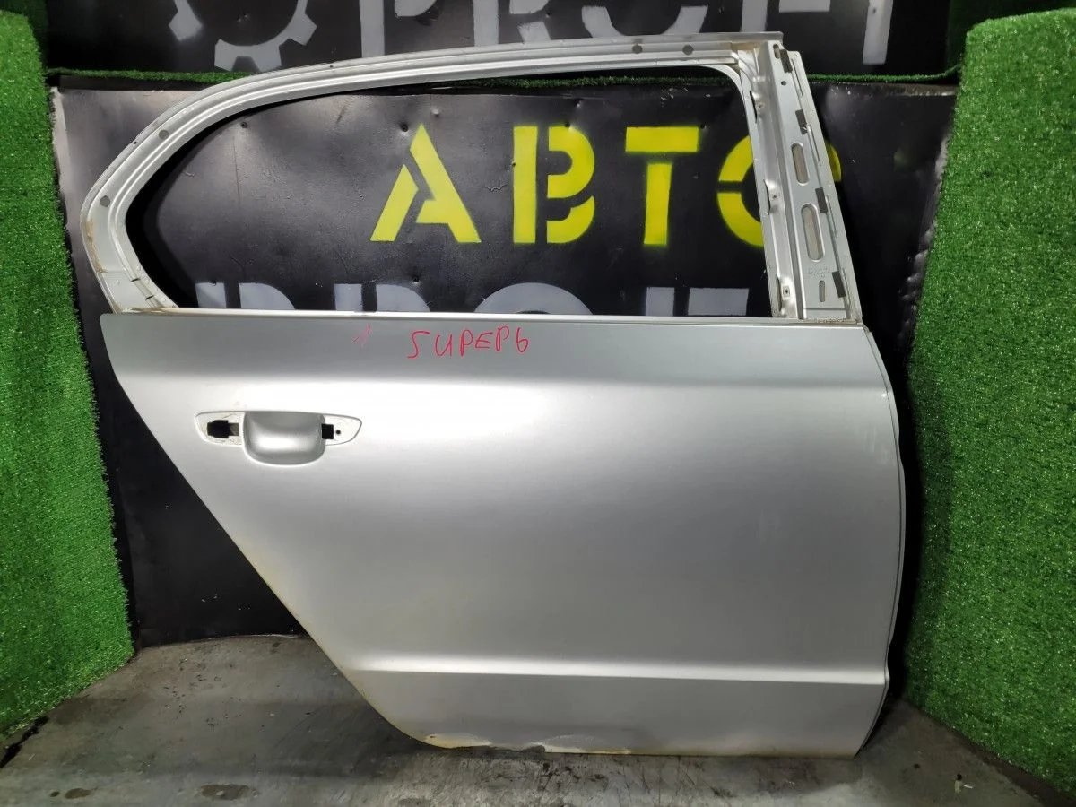 Дверь задняя правая на Skoda SuperB 2